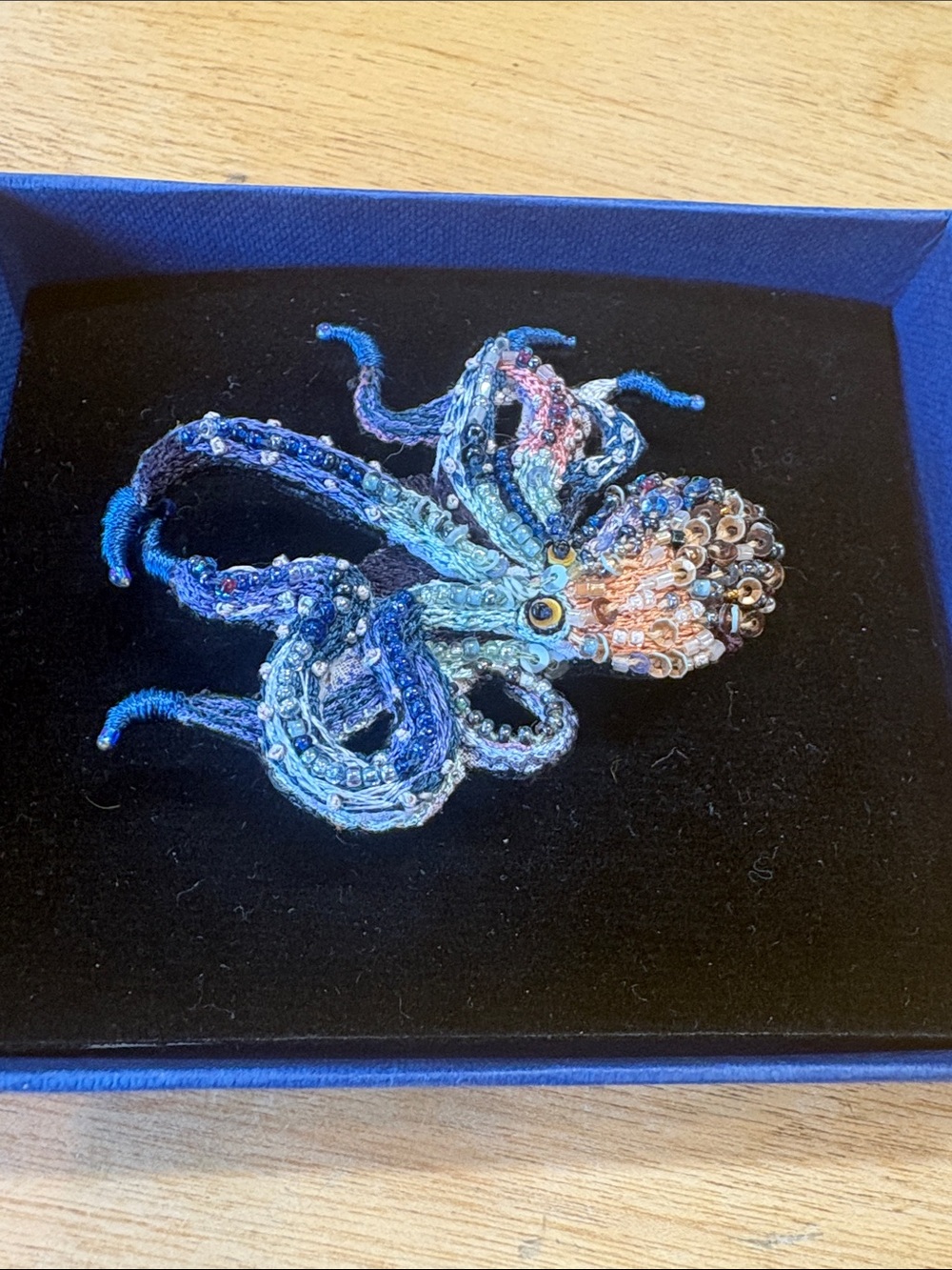 Hand beaded Octopus Brooch in Blue and Copper Tones by Trovelore - Picture 3 of 6